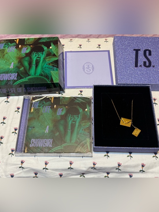 Taylor Swift Other - Taylor Swift Life of a showgirl Deluxe CD with collectible necklace 💜
